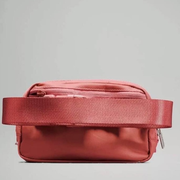 NWT Lululemon everywhere belt bag briar rose 🌹 🎀 extended strap new - Picture 10 of 12